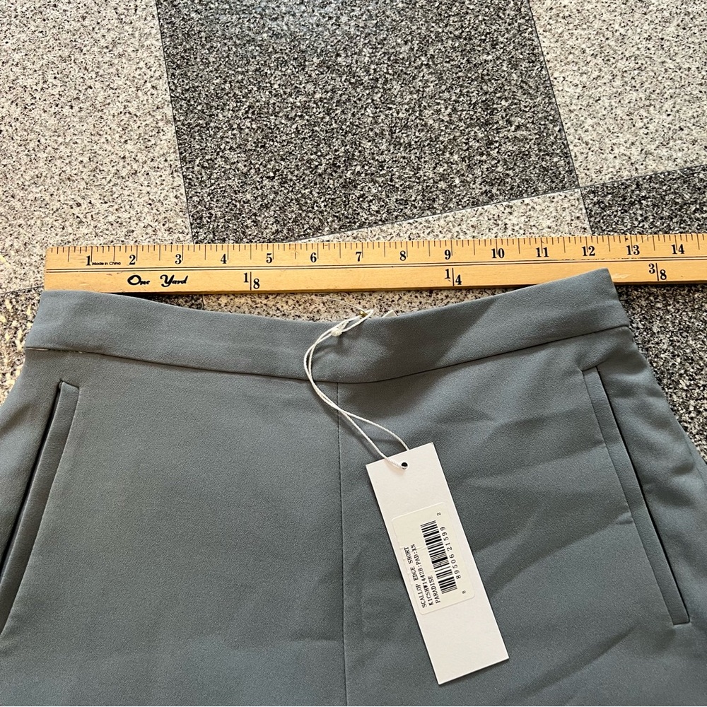 NWT bishop + young High-Waist Scalloped Edge Shorts- XS - Picture 4 of 10